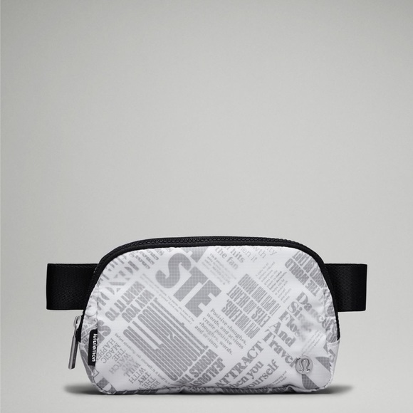 lululemon athletica Handbags - (2318/2319) 🍋 NWT LULULEMON MANIFESTO Belt Bag IN black